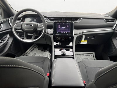 2025 Jeep Grand Cherokee GRAND CHEROKEE LAREDO 4X4