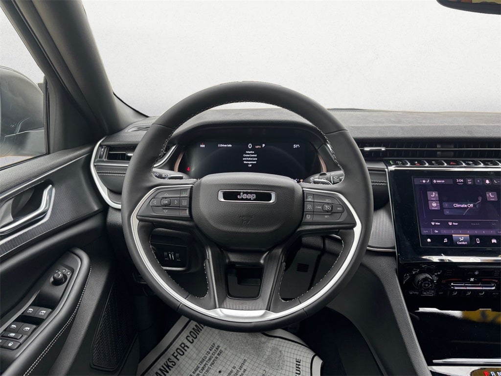 2025 Jeep Grand Cherokee GRAND CHEROKEE LAREDO 4X4