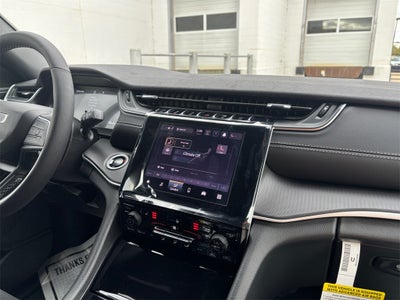 2025 Jeep Grand Cherokee GRAND CHEROKEE LAREDO 4X4