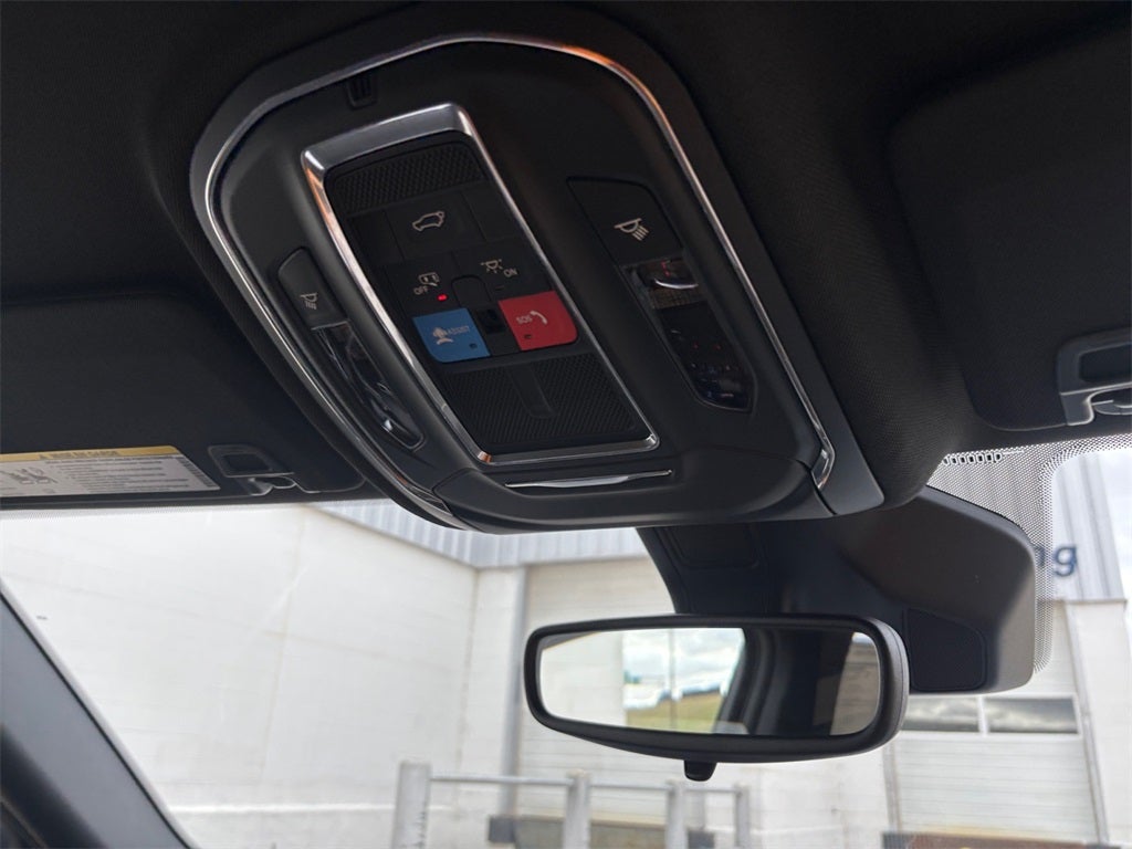 2025 Jeep Grand Cherokee GRAND CHEROKEE LAREDO 4X4