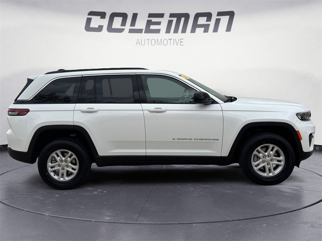 2025 Jeep Grand Cherokee GRAND CHEROKEE LAREDO 4X4