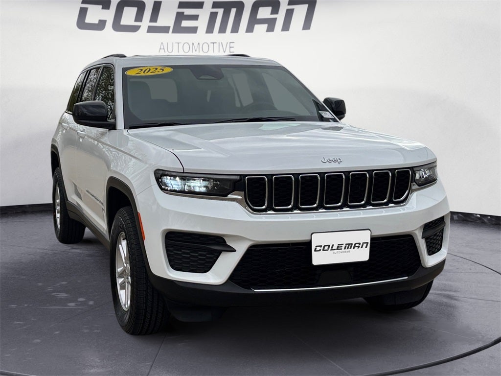 2025 Jeep Grand Cherokee GRAND CHEROKEE LAREDO 4X4