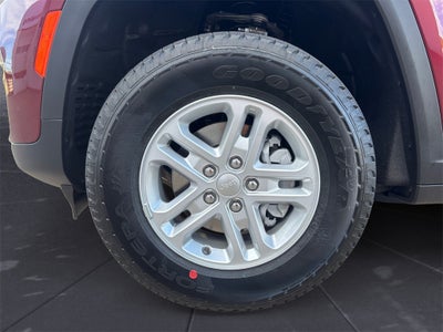 2025 Jeep Grand Cherokee GRAND CHEROKEE LAREDO 4X4