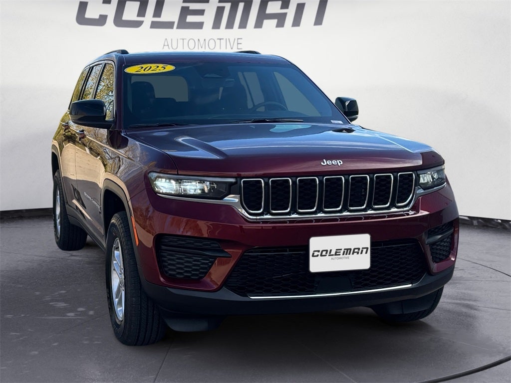 2025 Jeep Grand Cherokee GRAND CHEROKEE LAREDO 4X4