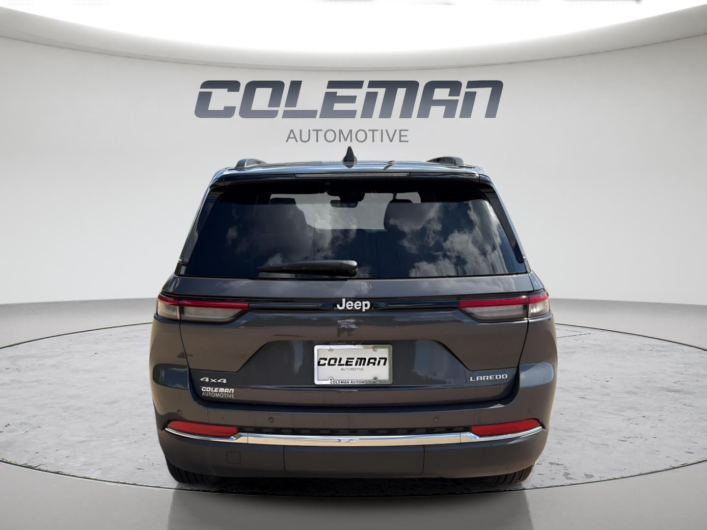 2026 Jeep Grand Cherokee Laredo 4x4