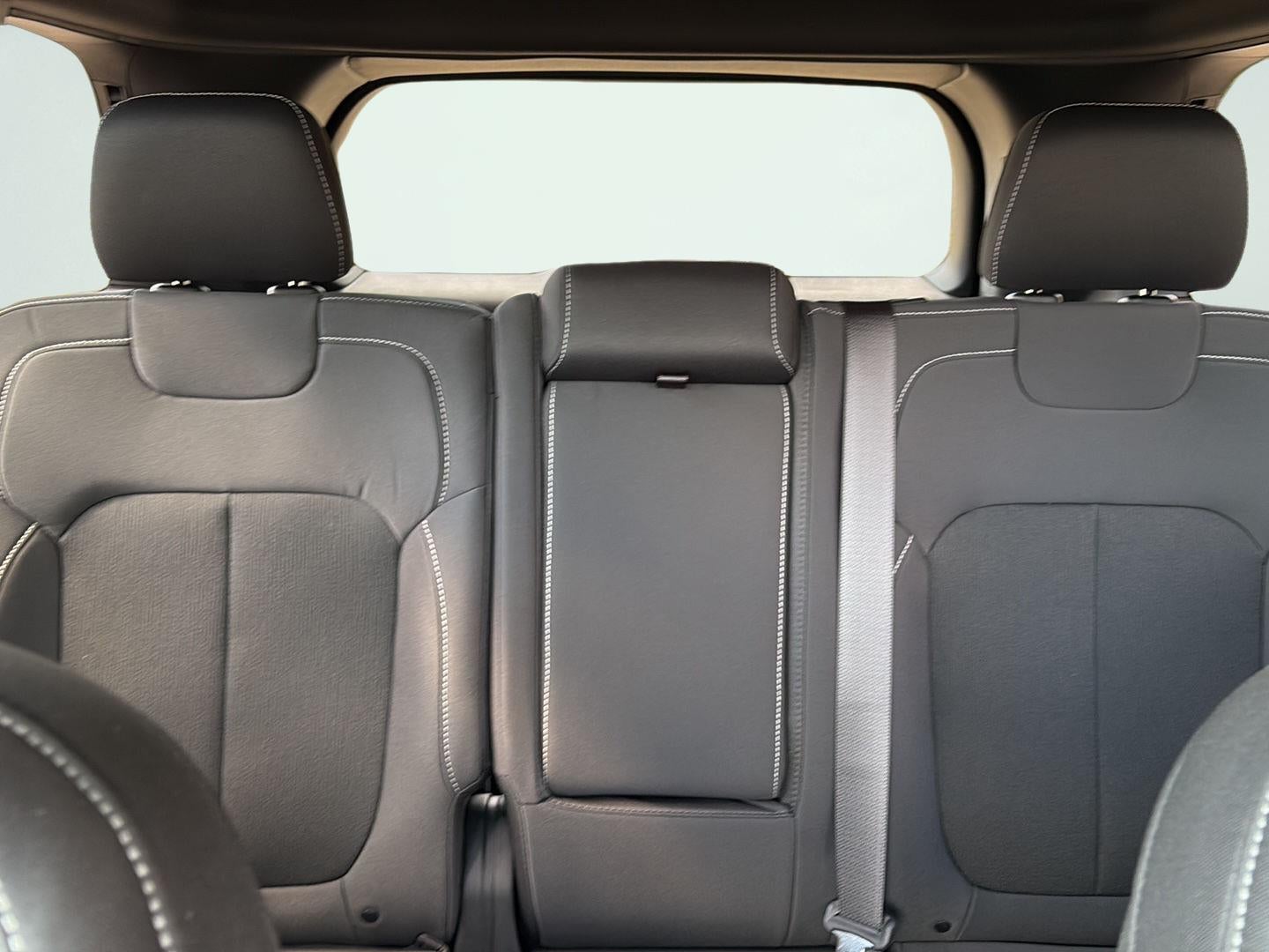 2026 Jeep Grand Cherokee Laredo 4x4