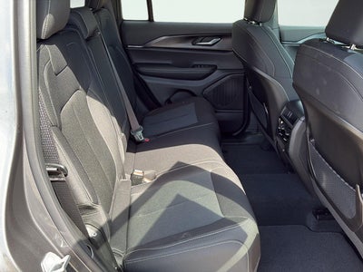 2026 Jeep Grand Cherokee Laredo 4x4