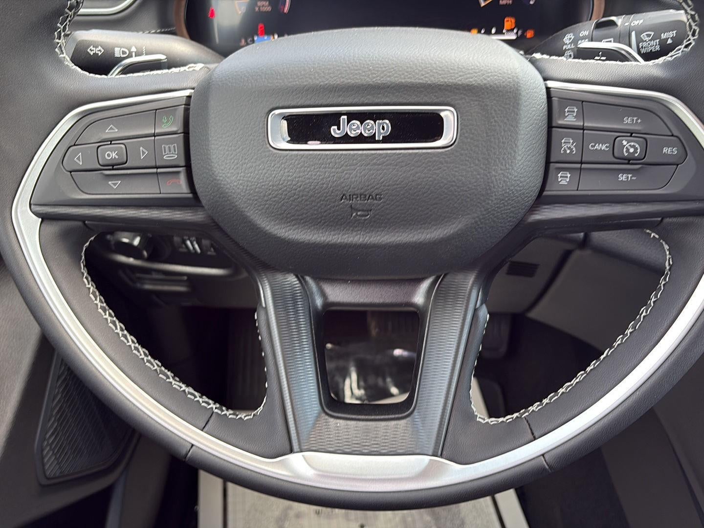 2026 Jeep Grand Cherokee Laredo 4x4