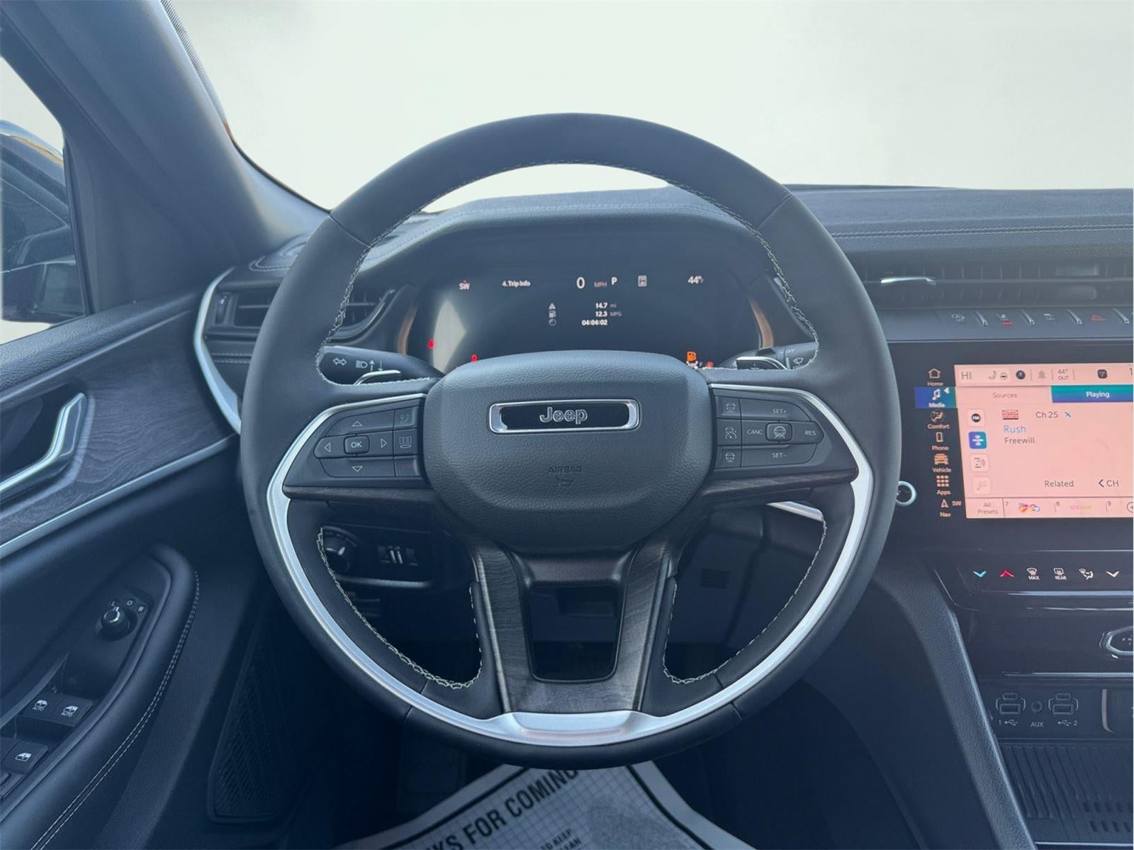 2026 Jeep Grand Cherokee GRAND CHEROKEE LAREDO ALTITUDE 4X4