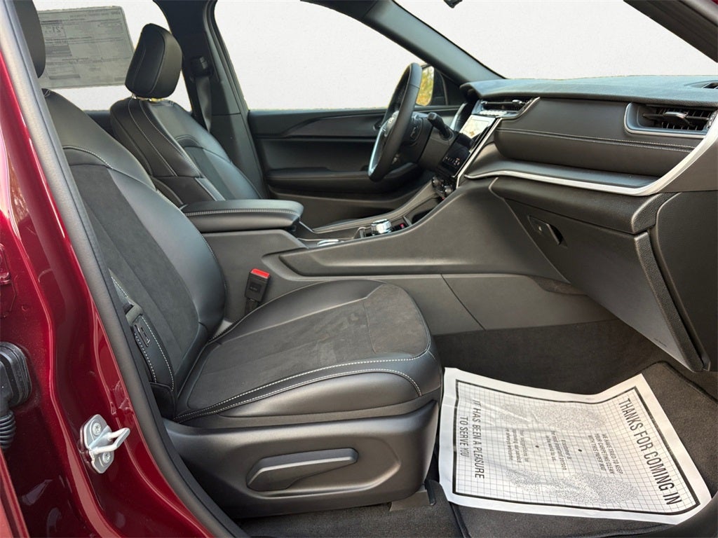 2025 Jeep Grand Cherokee GRAND CHEROKEE L ALTITUDE X 4X4