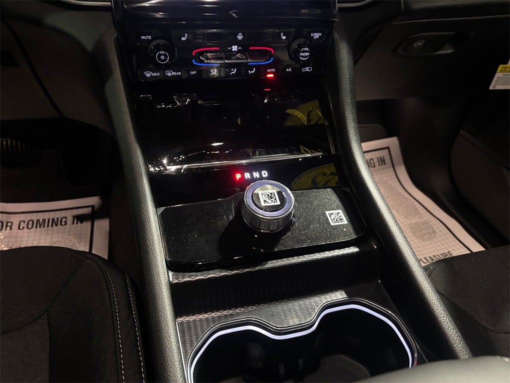 2025 Jeep Grand Cherokee GRAND CHEROKEE L LAREDO X 4X4