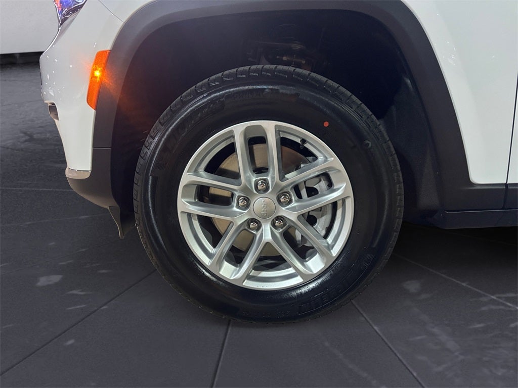 2025 Jeep Grand Cherokee GRAND CHEROKEE L LAREDO X 4X4