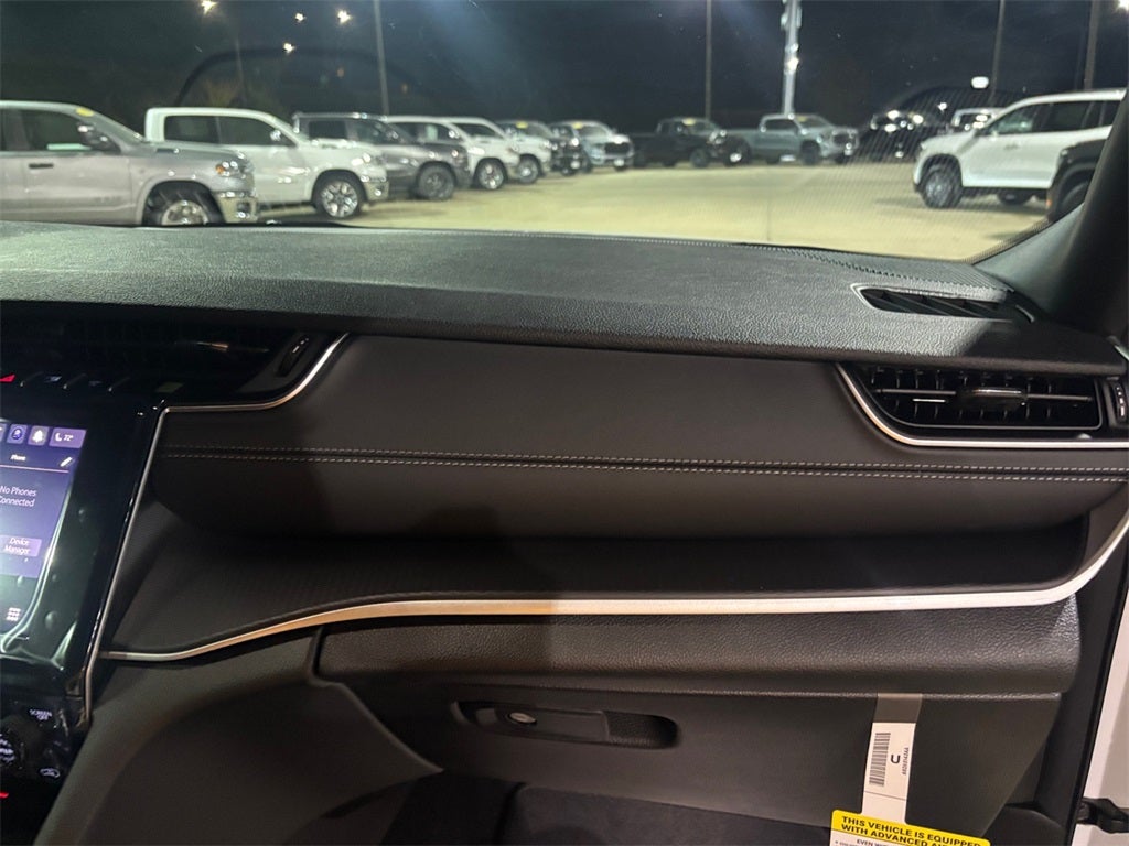 2025 Jeep Grand Cherokee GRAND CHEROKEE L LAREDO X 4X4