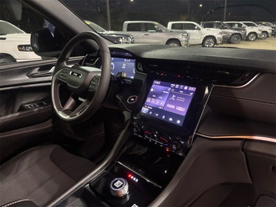 2025 Jeep Grand Cherokee GRAND CHEROKEE L LAREDO X 4X4