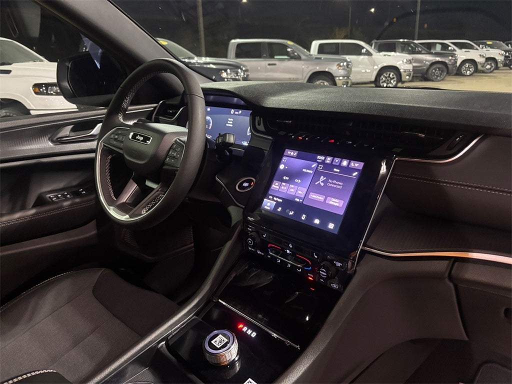 2025 Jeep Grand Cherokee GRAND CHEROKEE L LAREDO X 4X4