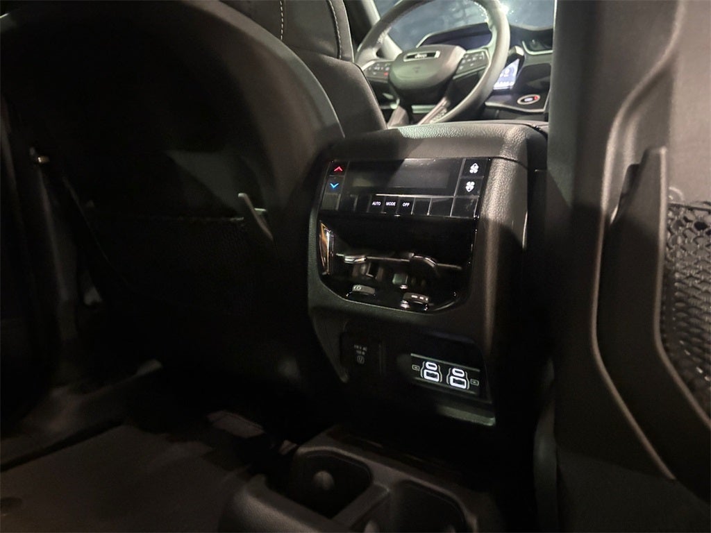 2025 Jeep Grand Cherokee GRAND CHEROKEE L LAREDO X 4X4