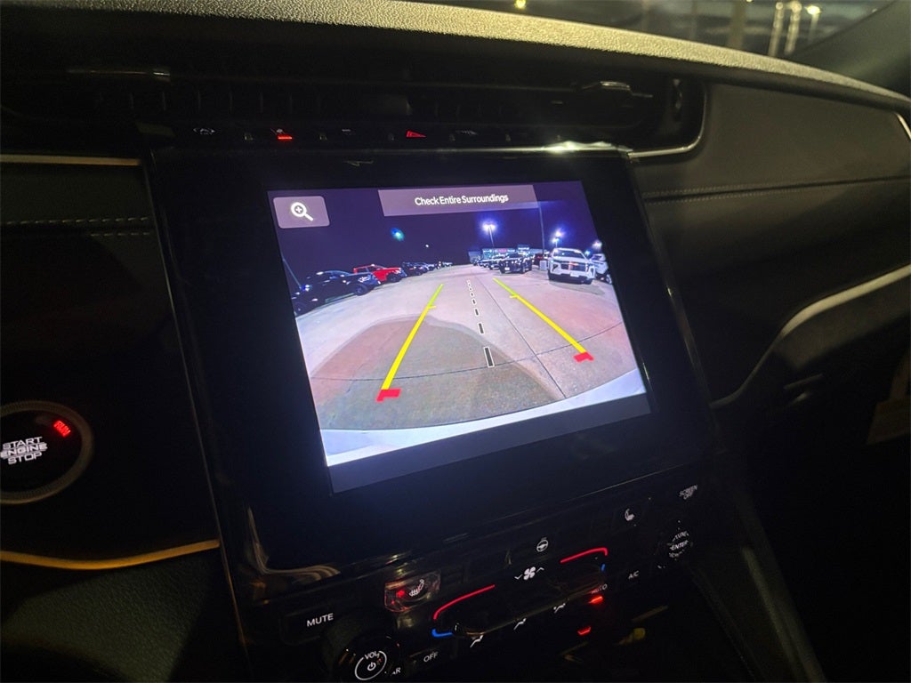 2025 Jeep Grand Cherokee GRAND CHEROKEE L LAREDO X 4X4