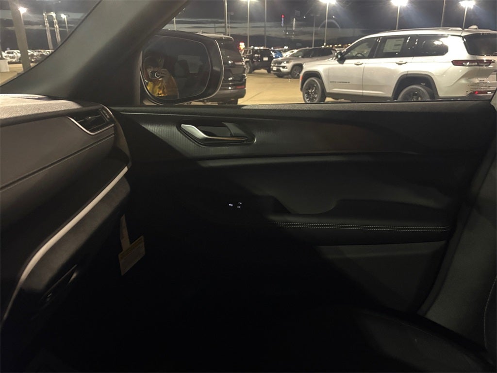 2025 Jeep Grand Cherokee GRAND CHEROKEE L LAREDO X 4X4