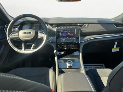 2025 Jeep Grand Cherokee GRAND CHEROKEE L LAREDO X 4X4