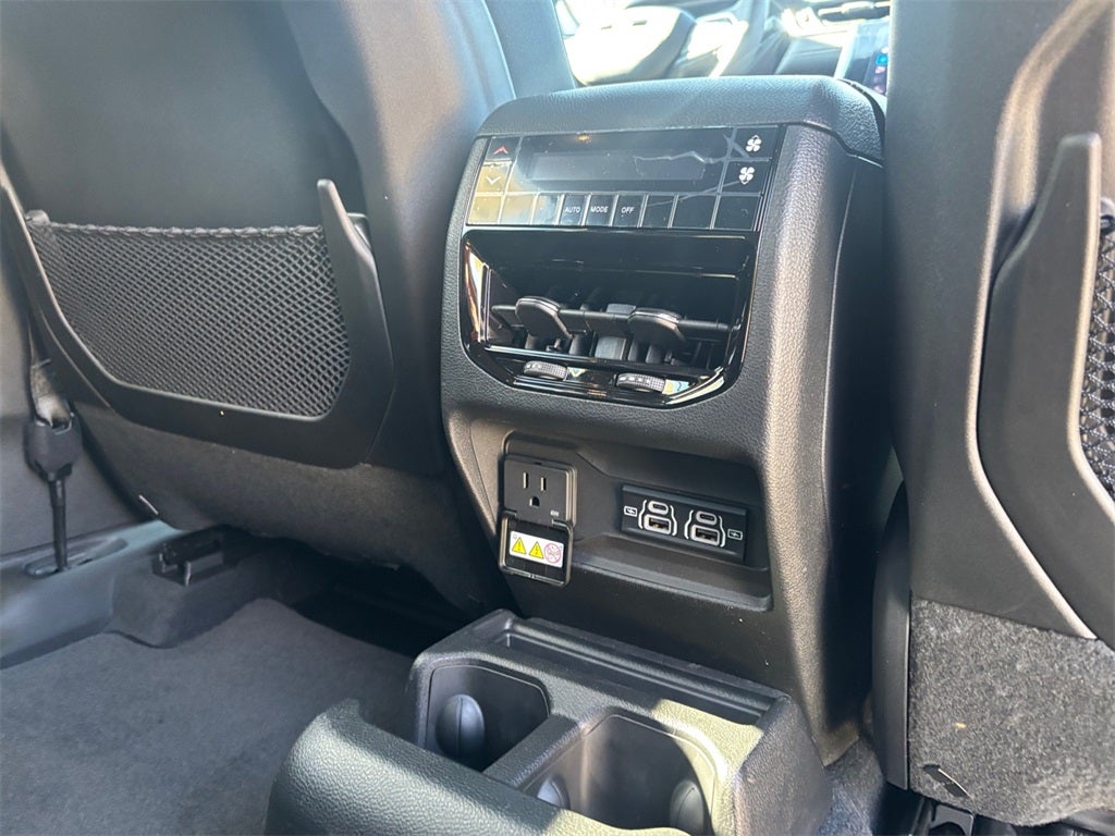 2025 Jeep Grand Cherokee GRAND CHEROKEE L LAREDO X 4X4