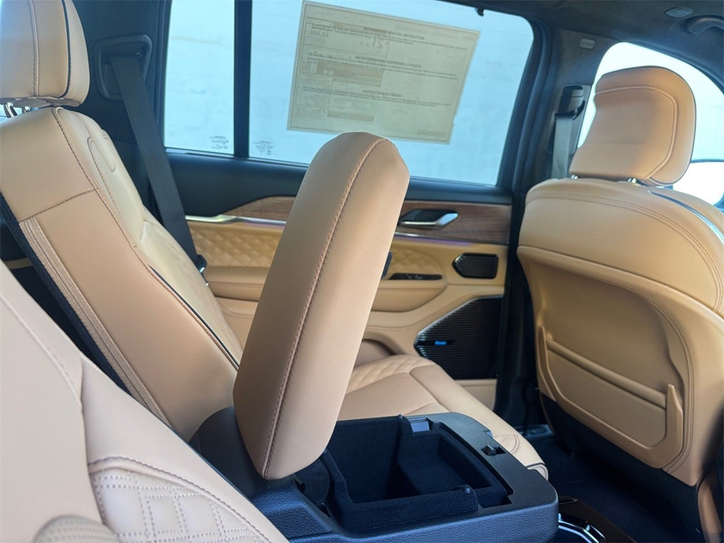 2025 Jeep Grand Cherokee GRAND CHEROKEE L SUMMIT RESERVE 4X4