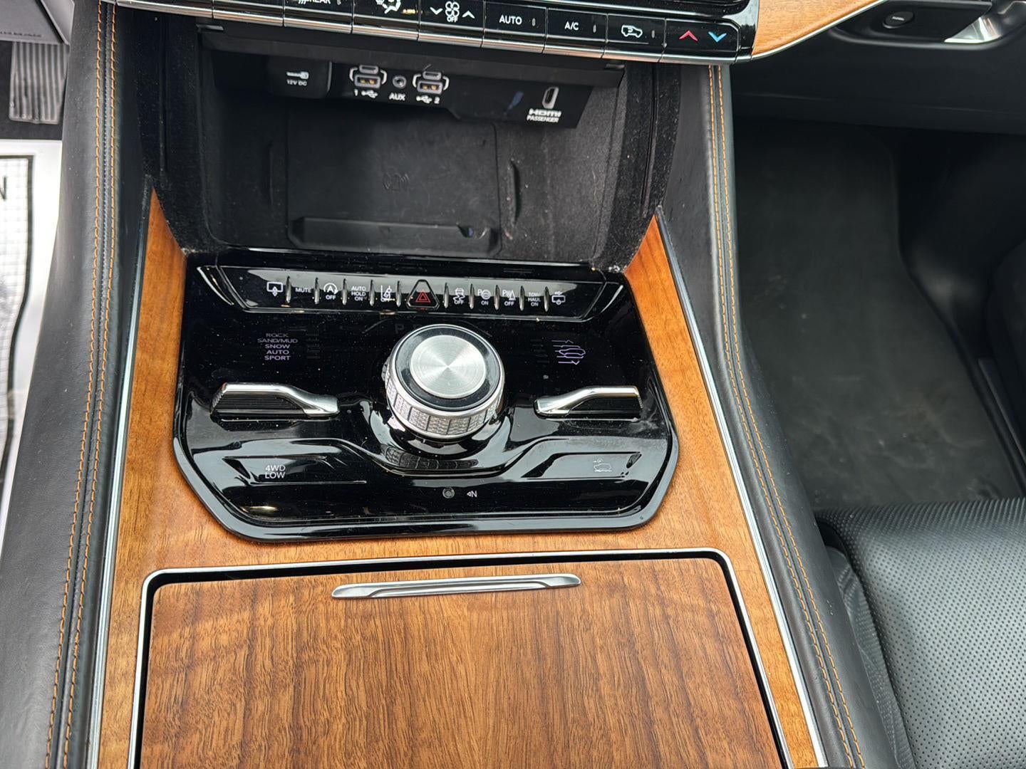 2024 Jeep Grand Wagoneer L Series III 4x4