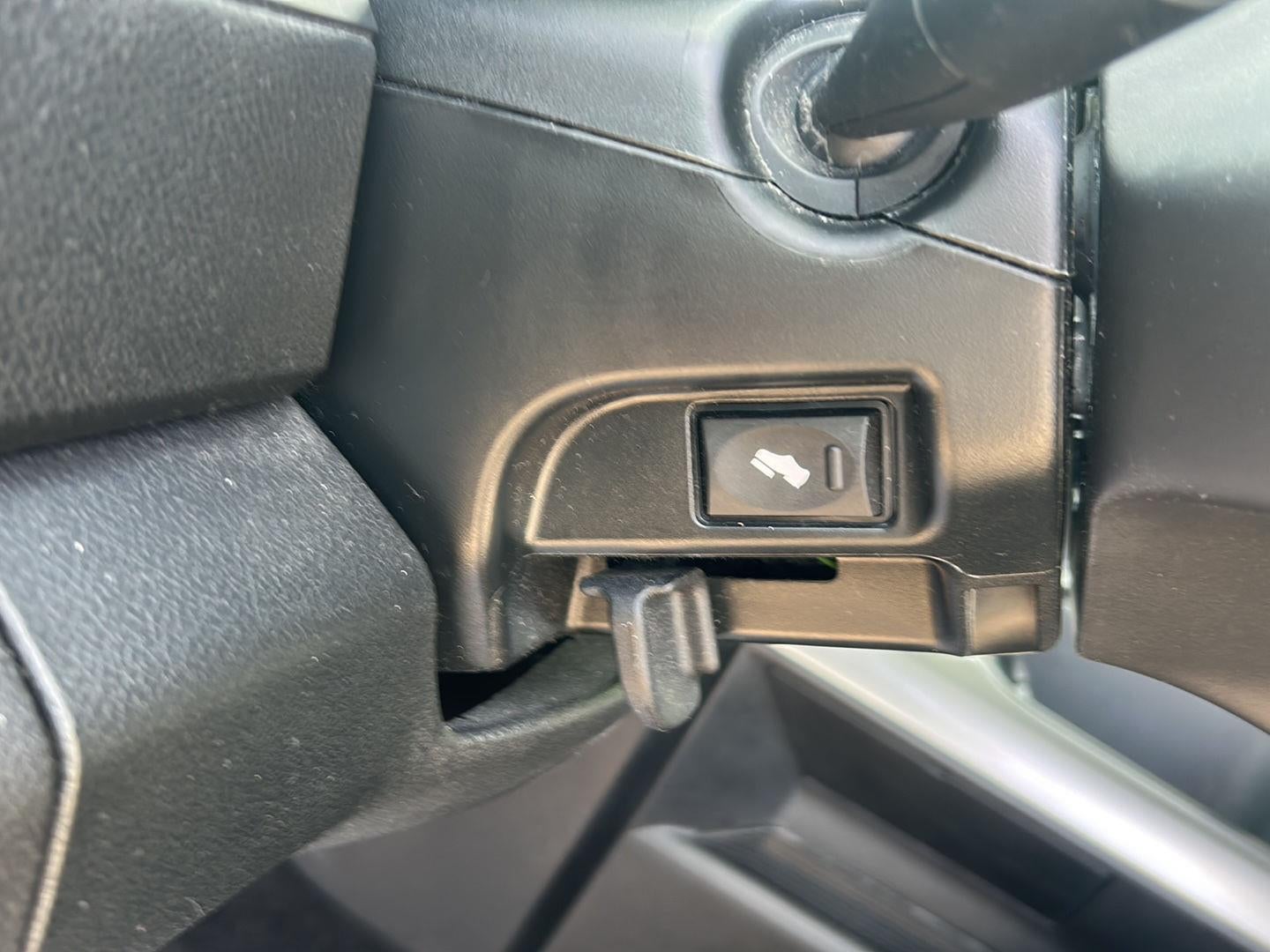 2017 RAM 1500 Sport Crew Cab 4x4 5'7' Box