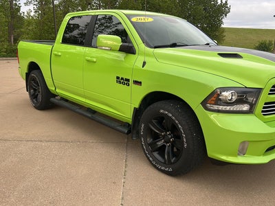 2017 RAM 1500 Sport Crew Cab 4x4 5'7' Box