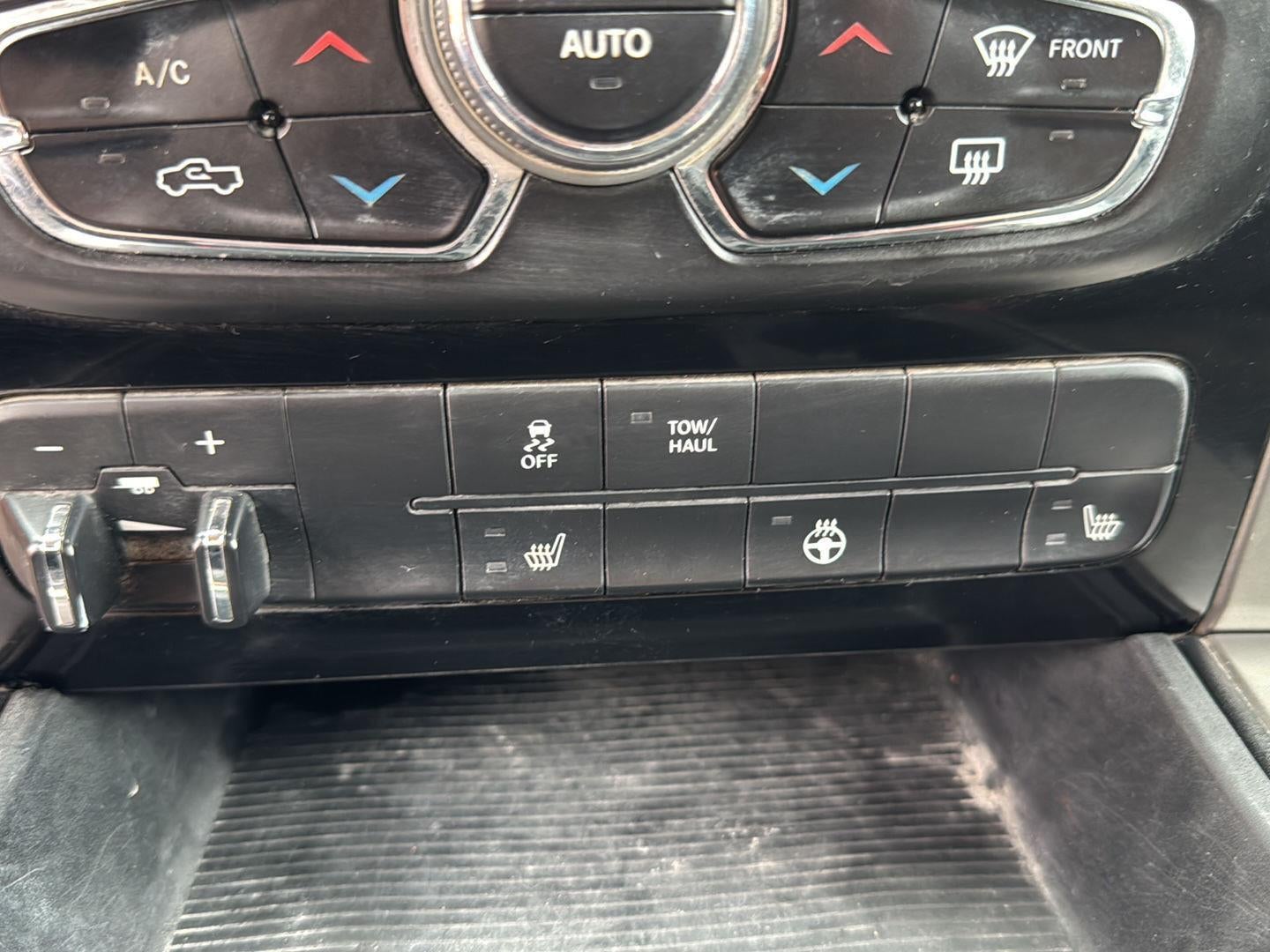 2014 RAM 1500 Sport
