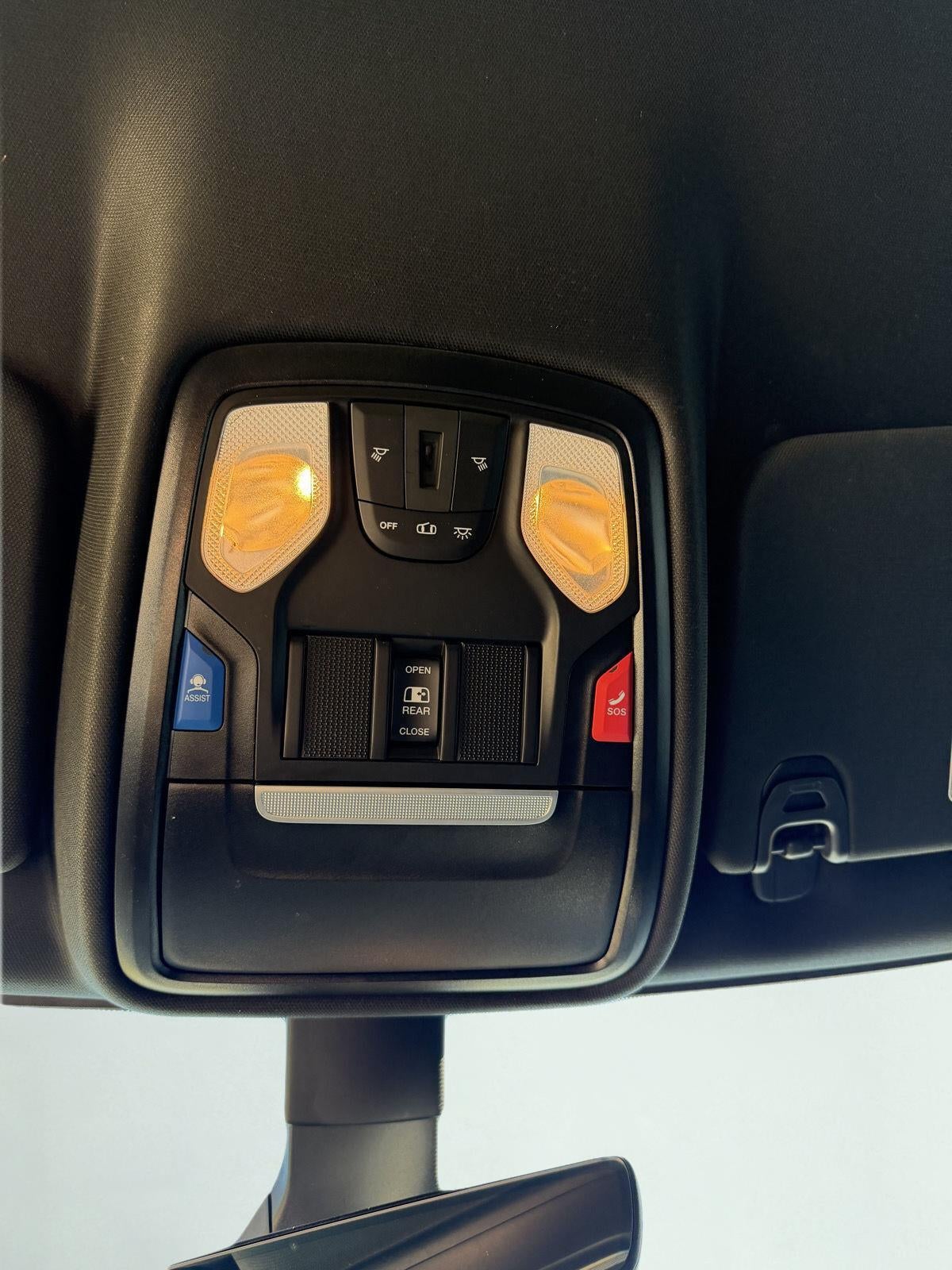 2024 RAM 1500 Big Horn Crew Cab 4x4 5'7' Box