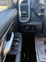 2024 RAM 1500 Big Horn Crew Cab 4x4 5'7' Box