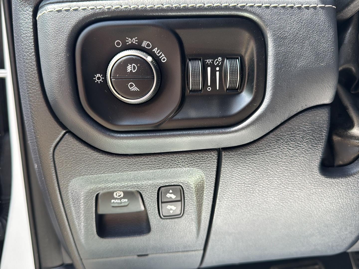 2024 RAM 1500 Limited Crew Cab 4x4 5'7' Box