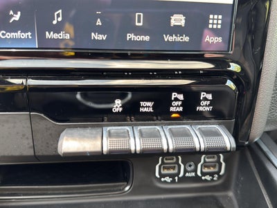 2022 RAM 1500 Laramie Crew Cab 4x4 5'7' Box