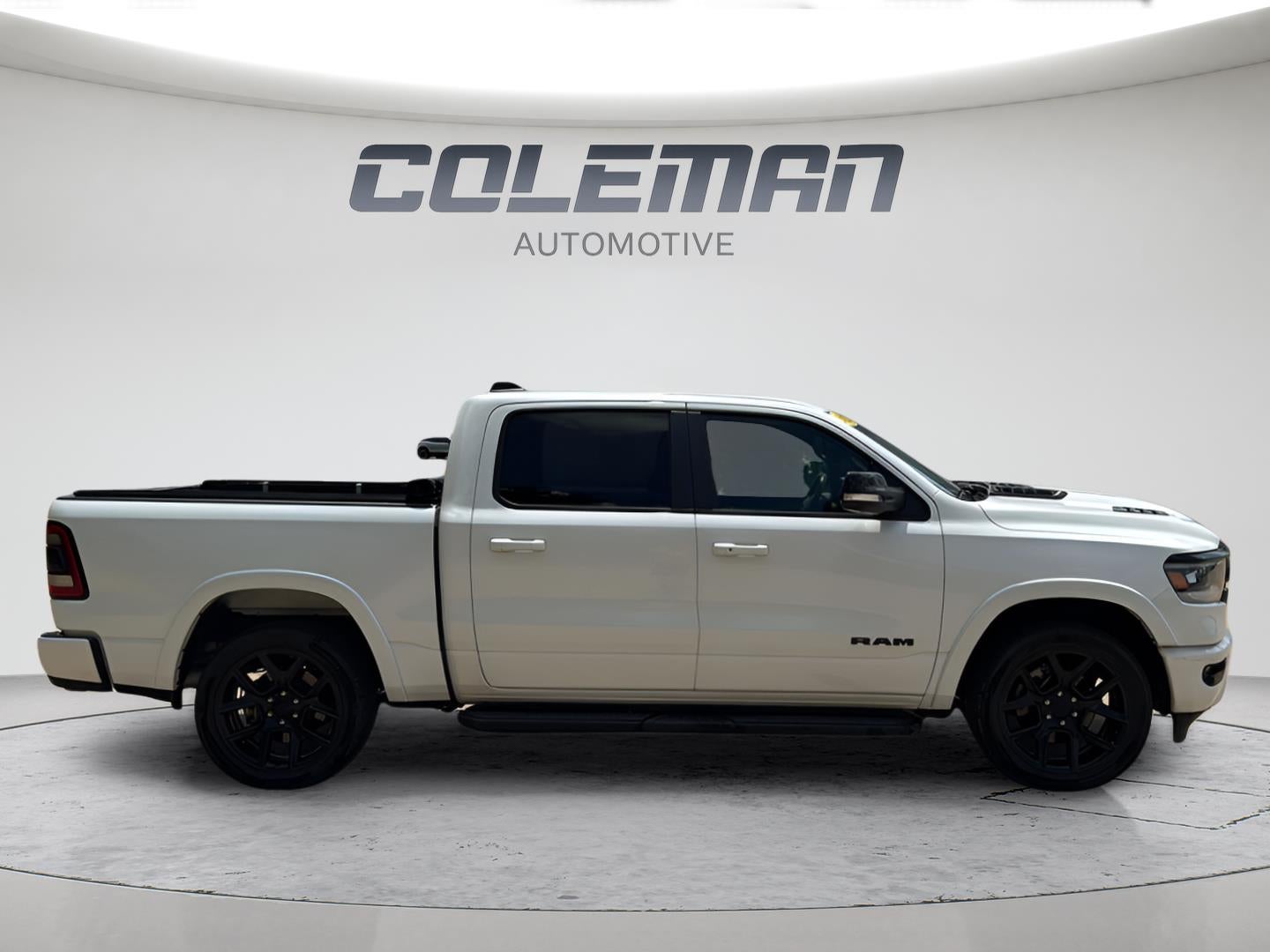 2022 RAM 1500 Laramie Crew Cab 4x4 5'7' Box