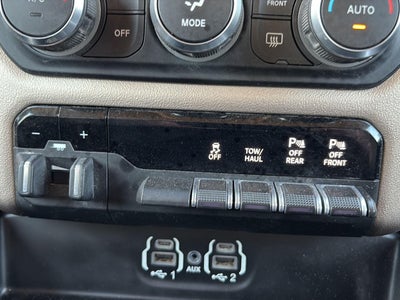 2021 RAM 1500 Laramie Crew Cab 4x4 6'4' Box