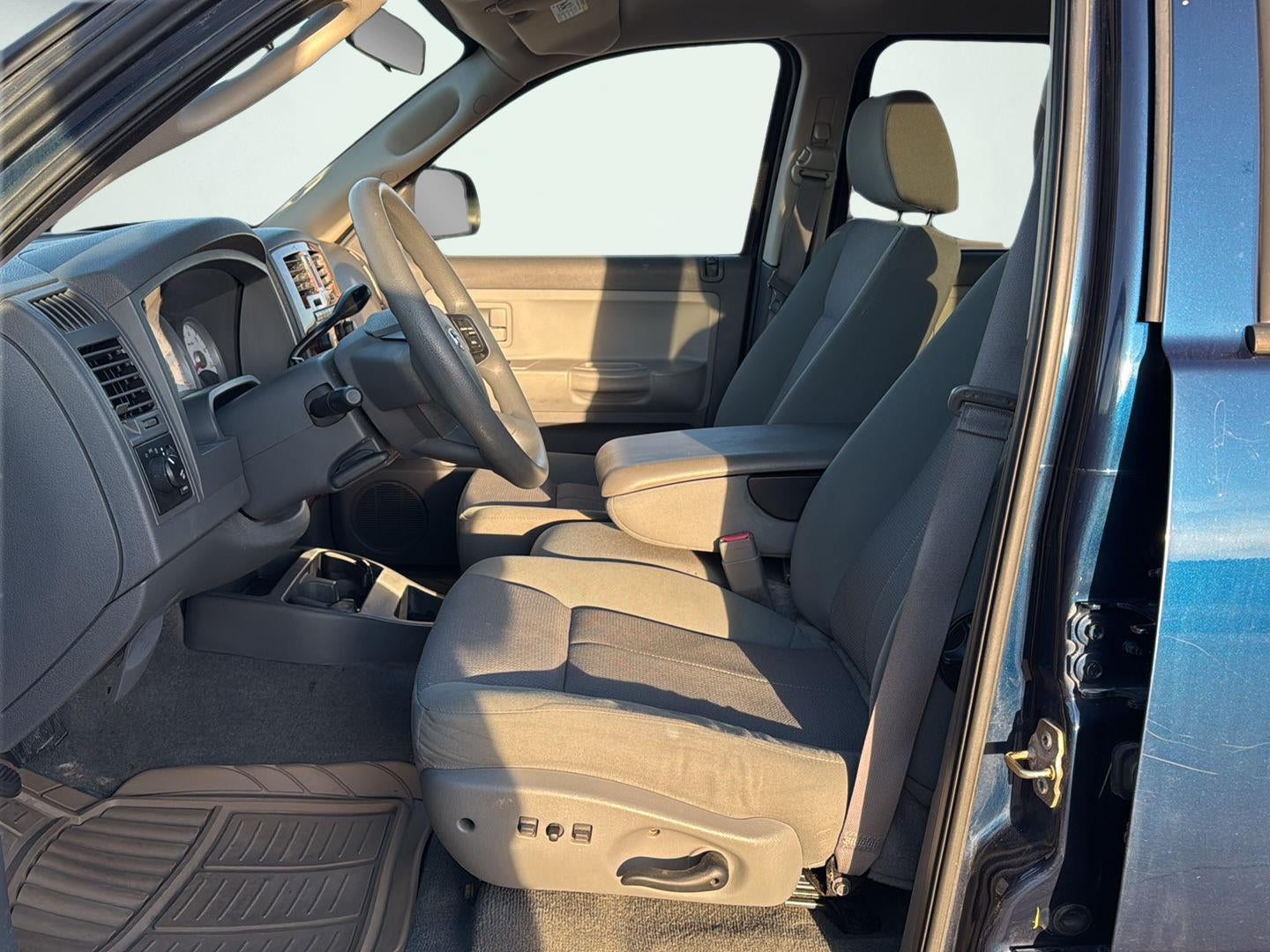 2005 Dodge Dakota SLT