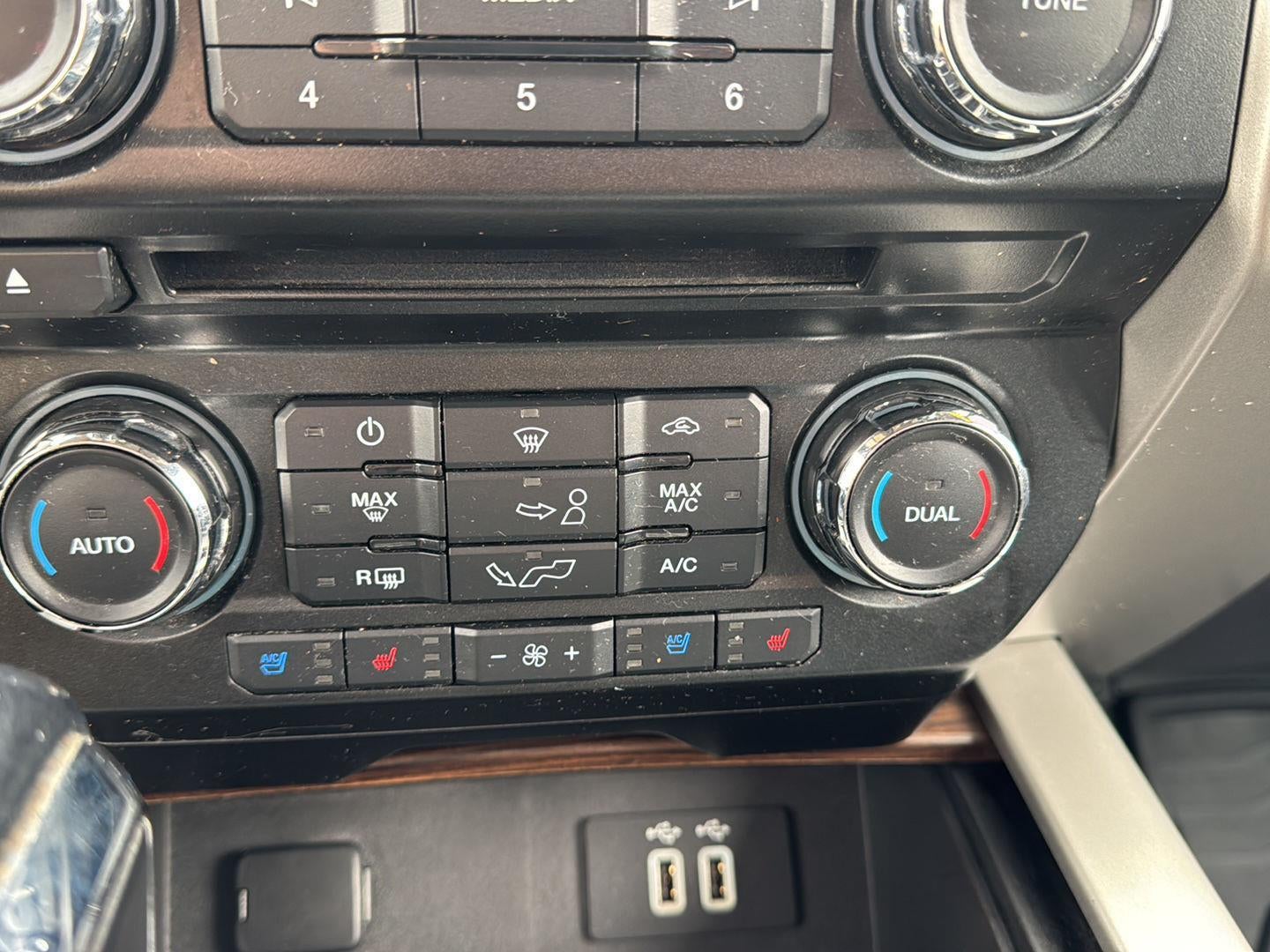 2016 Ford F-150 LARIAT