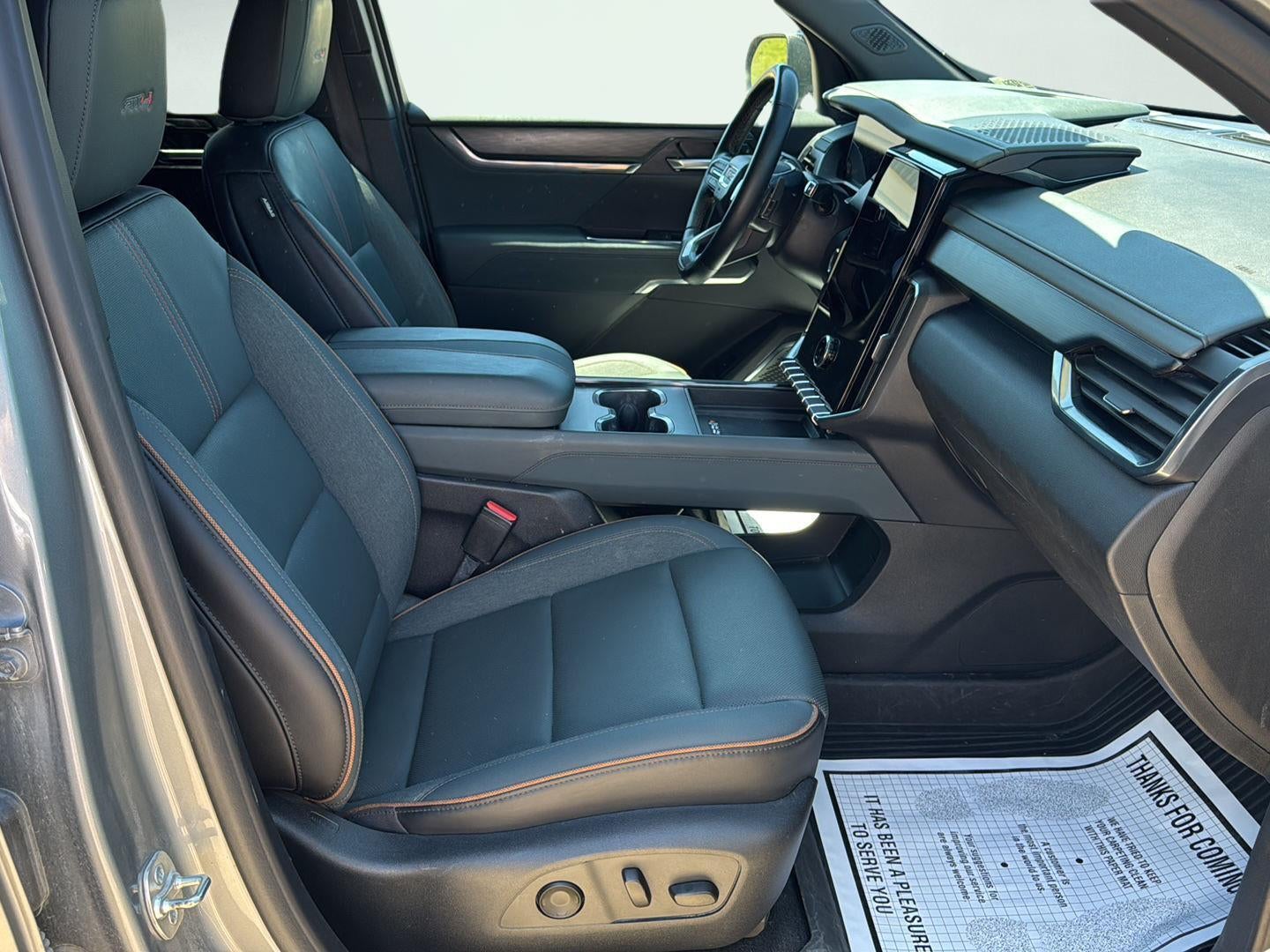 2024 GMC Acadia AWD AT4
