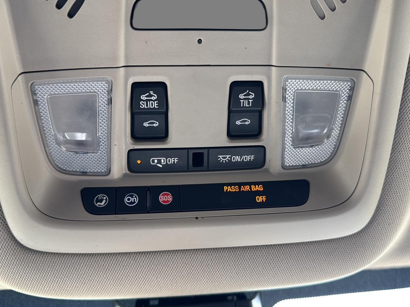 2017 GMC Acadia Denali 24
