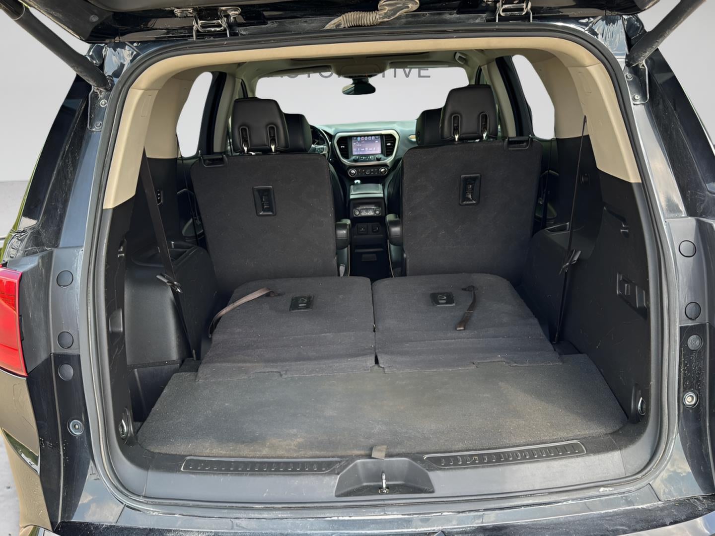 2017 GMC Acadia Denali 26
