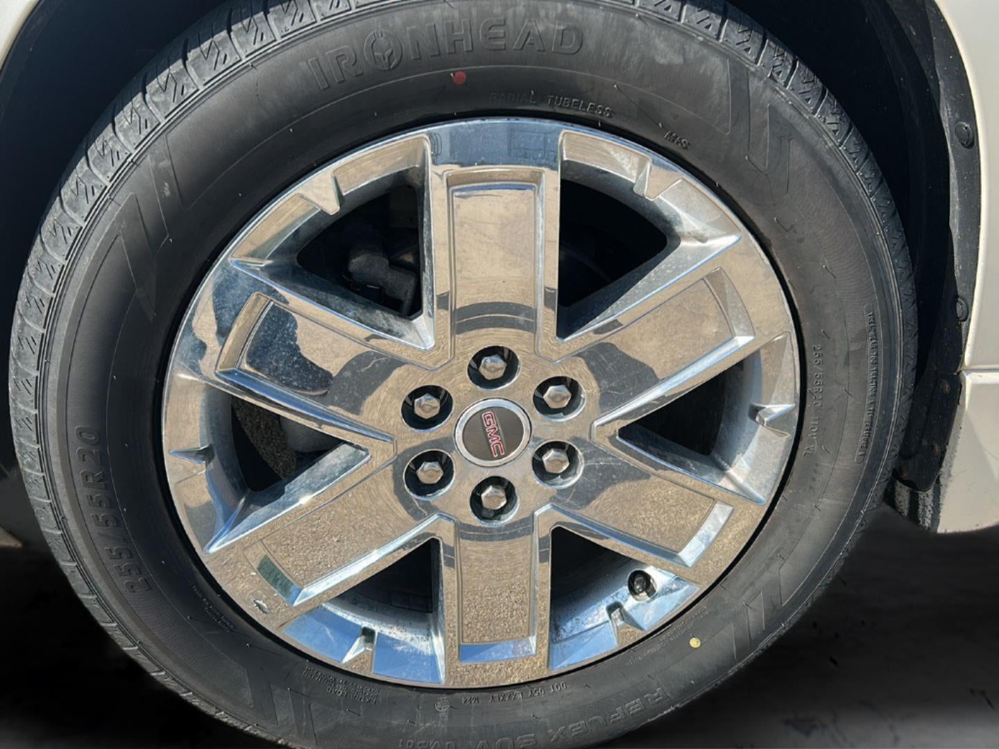 2014 GMC Acadia Denali
