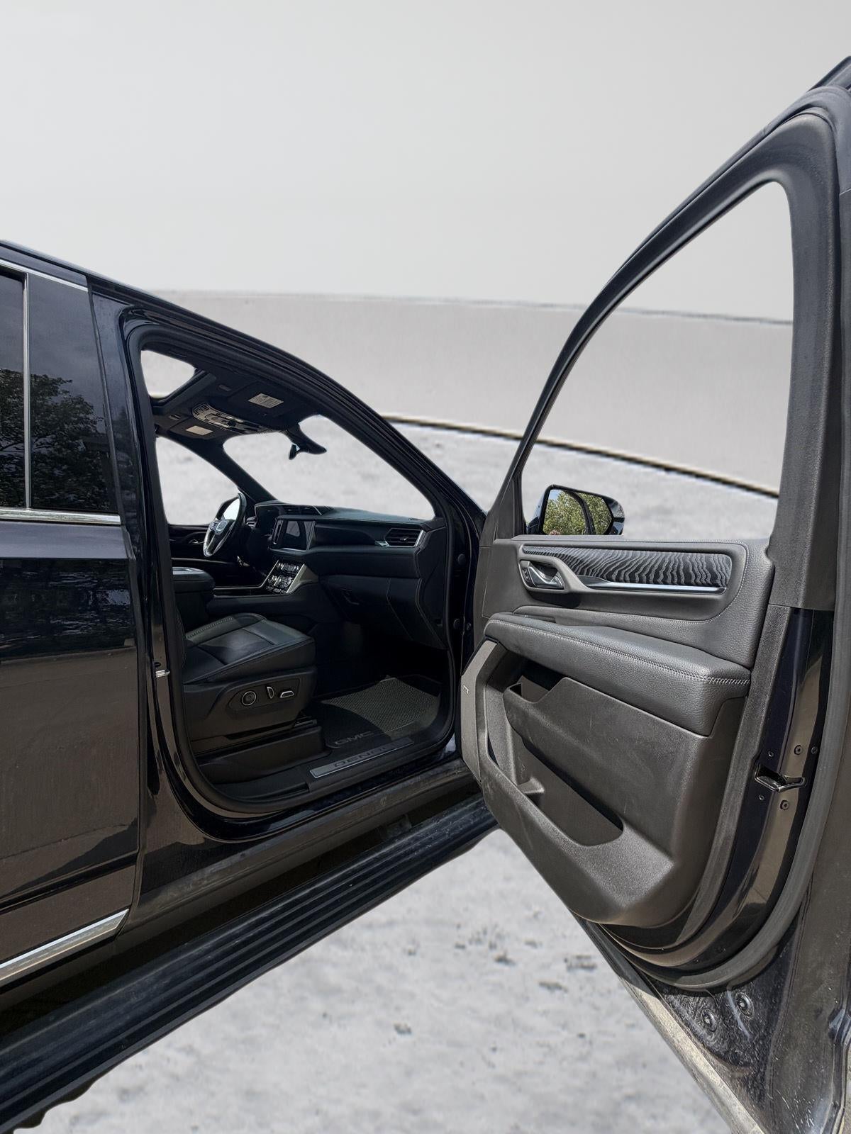 2021 GMC Yukon 4WD Denali 22