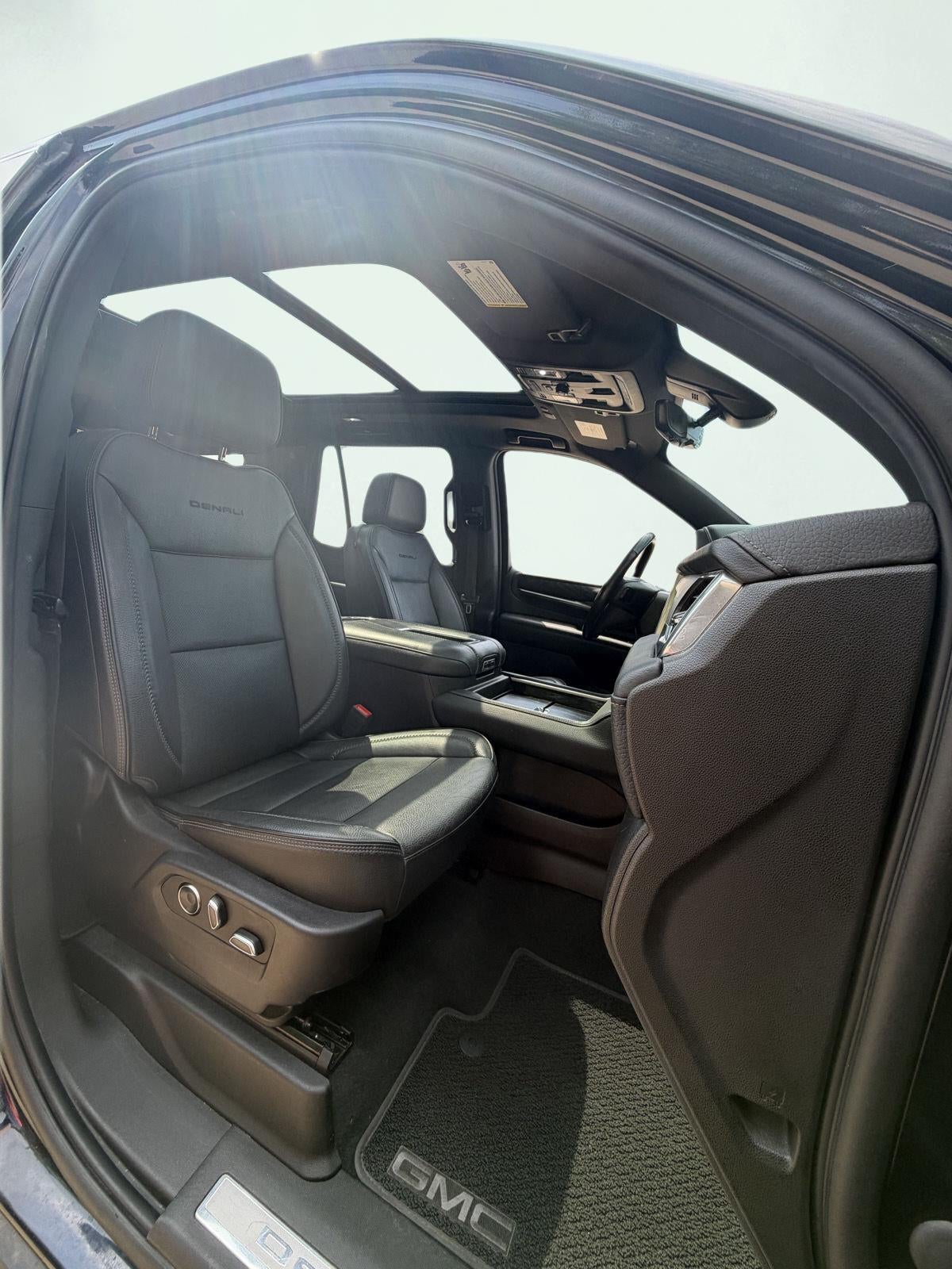 2021 GMC Yukon 4WD Denali 23