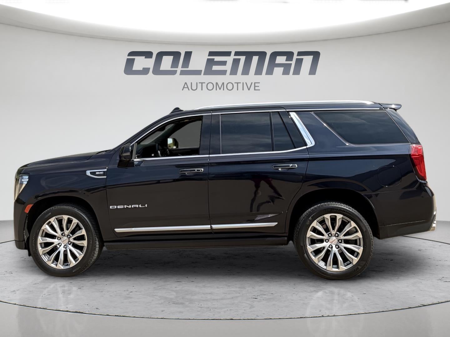 2021 GMC Yukon 4WD Denali 32