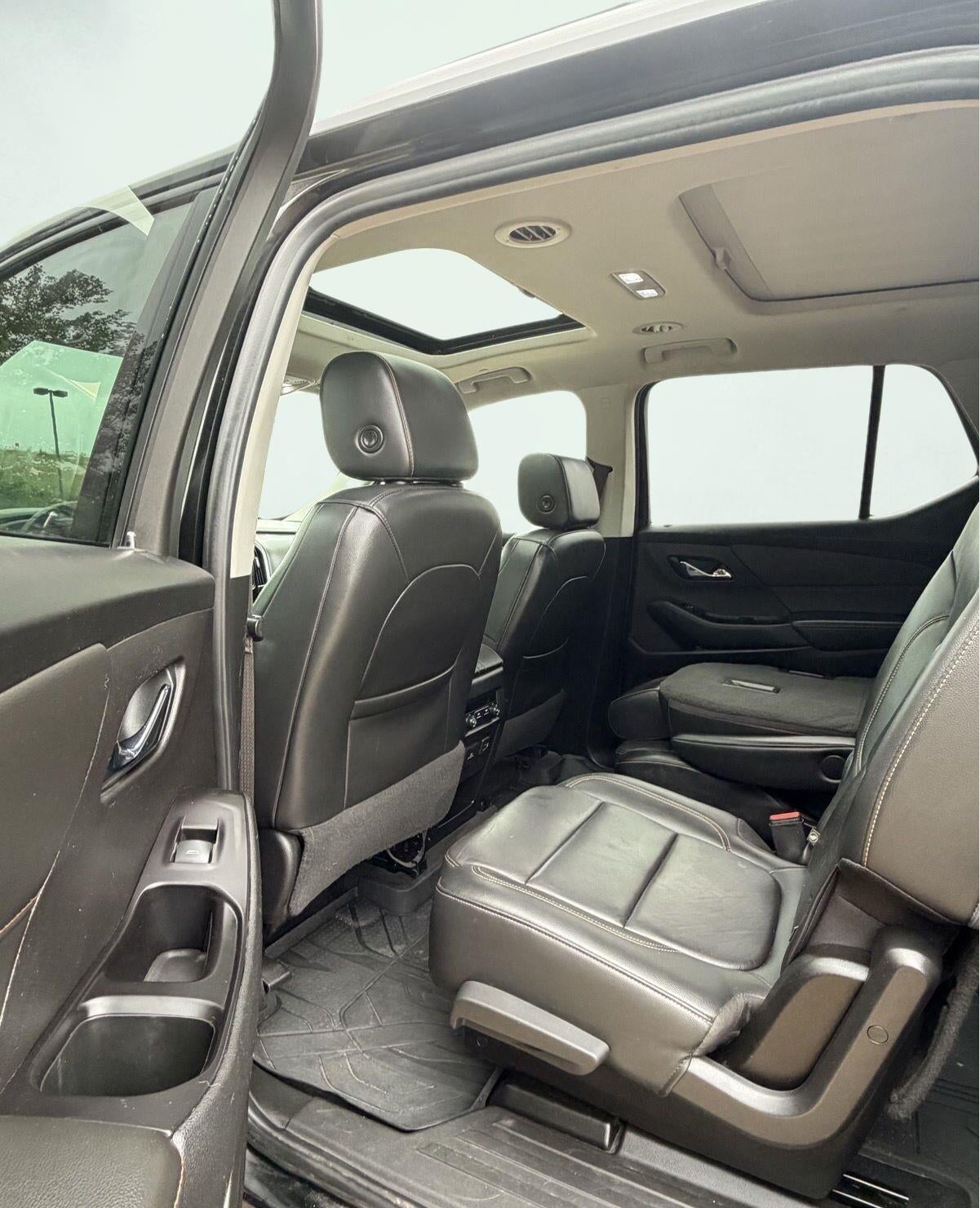 2020 Chevrolet Traverse RS 12