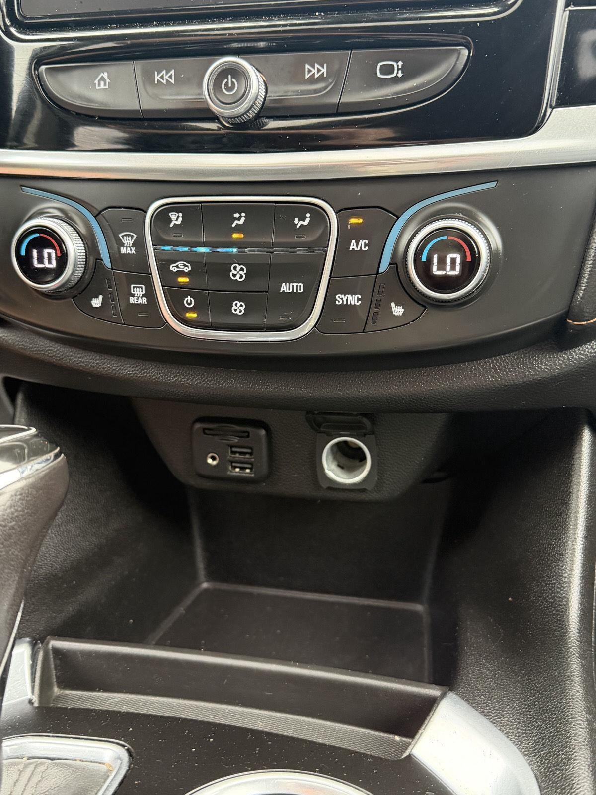 2020 Chevrolet Traverse RS 8