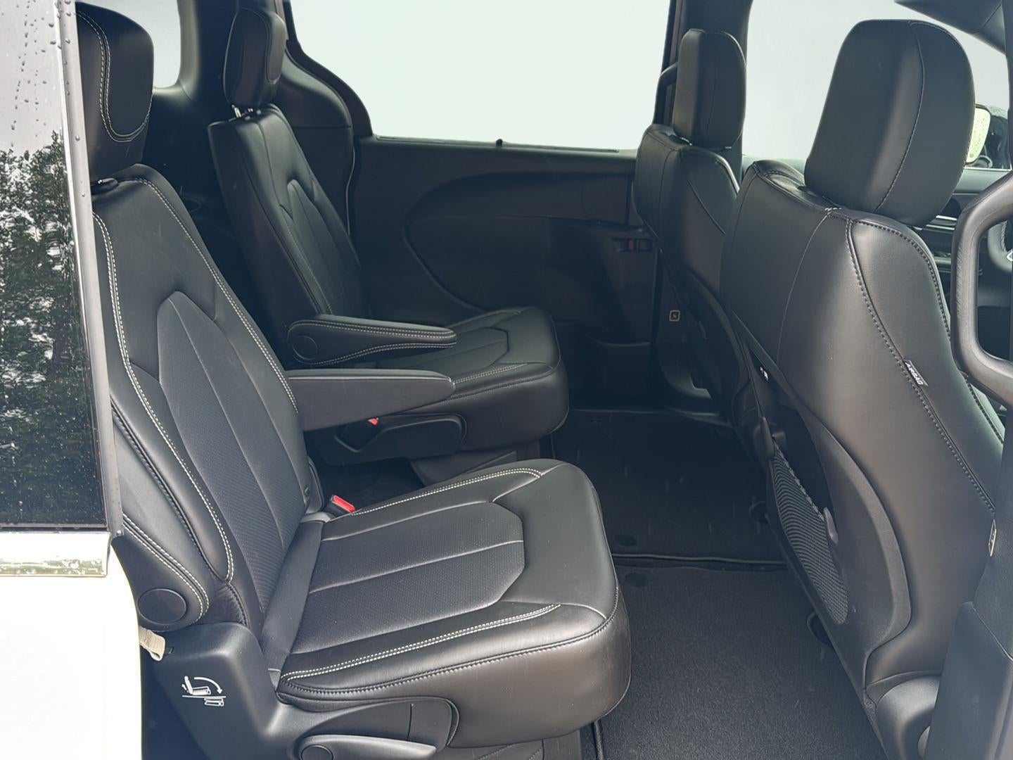 2027 Chrysler Pacifica PACIFICA SELECT
