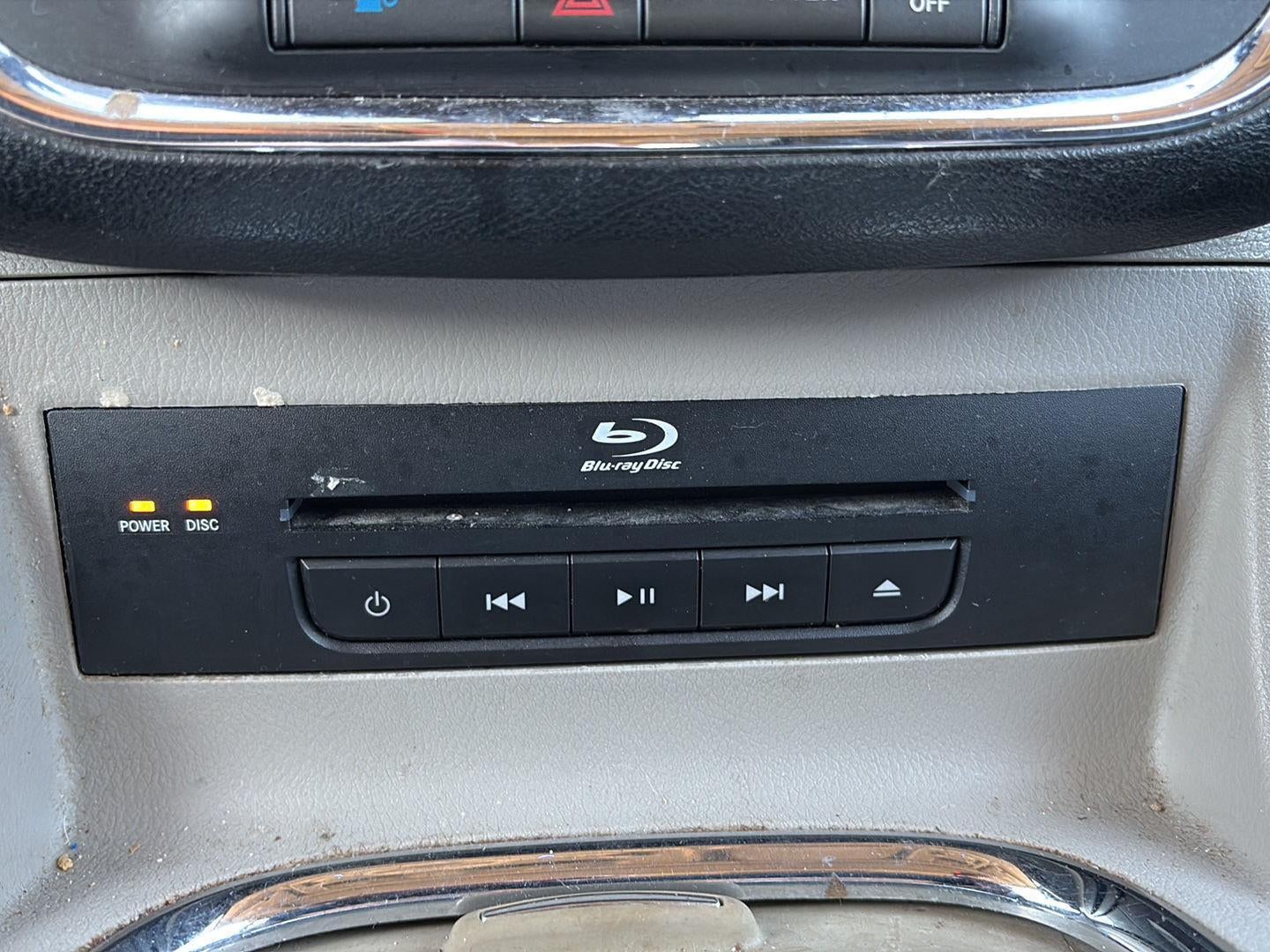 2015 Chrysler Town & Country Limited Platinum