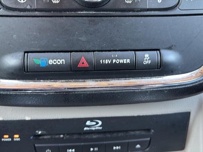 2015 Chrysler Town & Country Limited Platinum