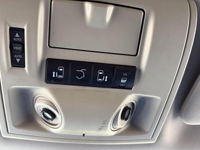 2015 Chrysler Town & Country Limited Platinum